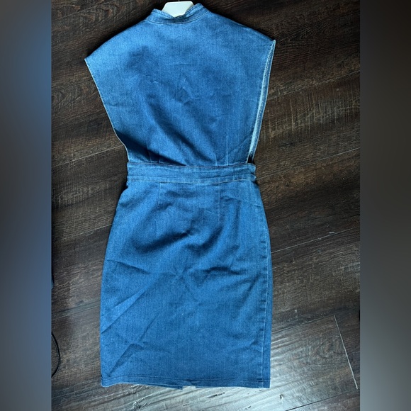Miranda & Moca Women's Blue Denim Mini Casual Open Front Dress Medium - Picture 6 of 6